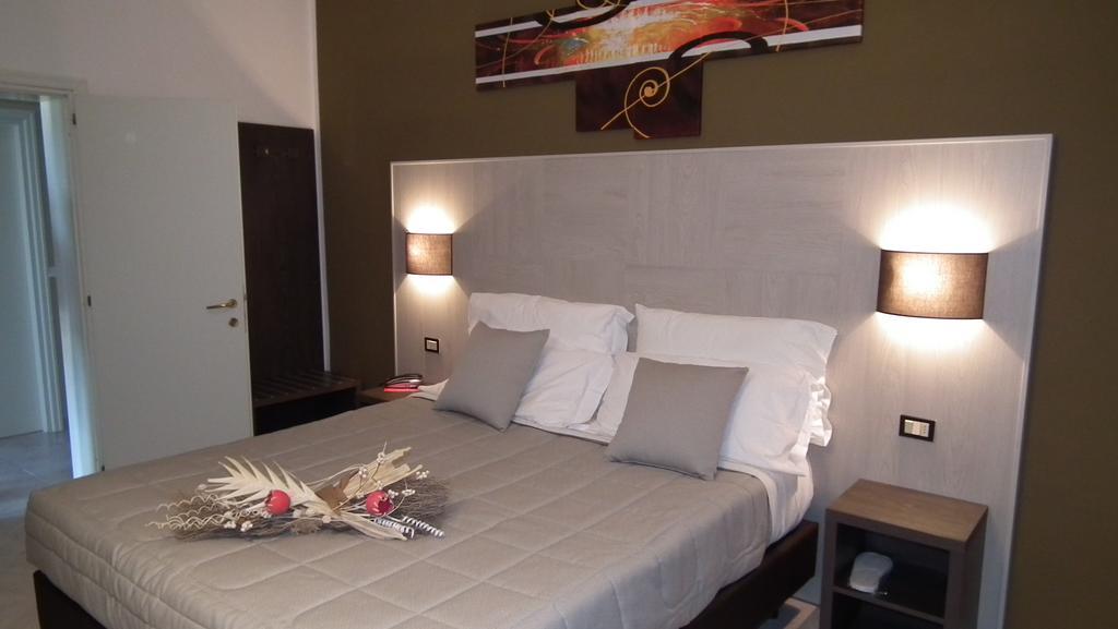 Hotel Montepizzo Lizzano In Belvedere Chambre photo